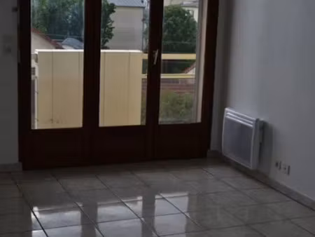 location appartement 1 pièce 26 m² à les pavillons-sous-bois (93320)  688 €