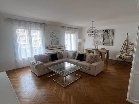 appartement cours fauriel avec balcons