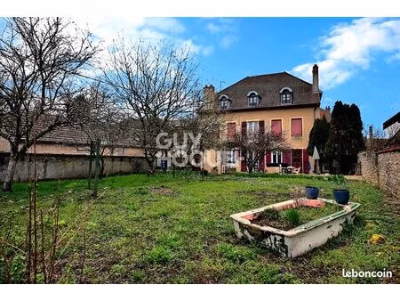 maison 13 pièces 400 m²