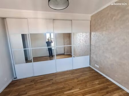 appartement à louer 780