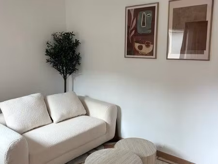 t2 meublé + terrasse