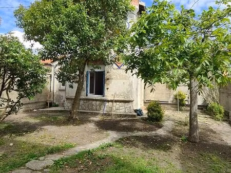 barrière de paris - chartreuse t2 de 43m² avec jardin 155m²