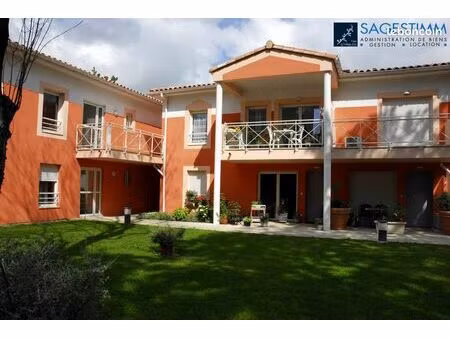 studio 1 pièce 28 m²