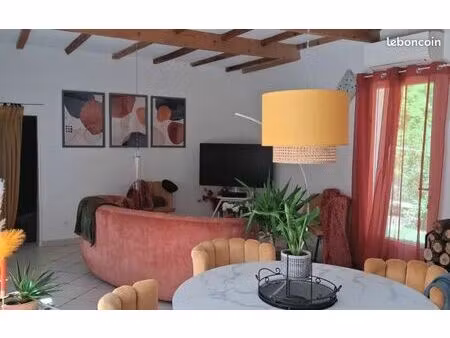 sous-location maison (durée 1 an) sur domaine verdoyant