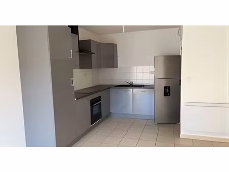 location appartement 2 pièces 52 m² à bellegarde-sur-valserine (01200)  935 €