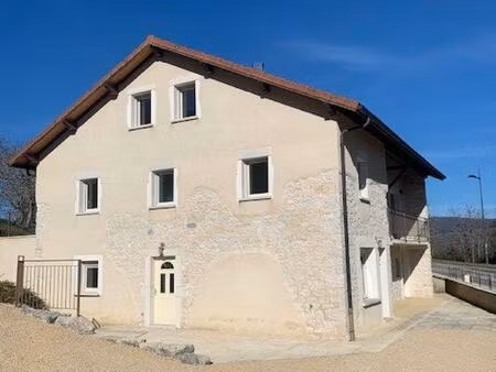 a vendre très bel appartement en duplex de 135 m2 avec terrain d'environ 1000 m2