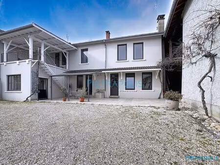 maison de caractère - 5 chambres  139 m2 hb- beynost 01700