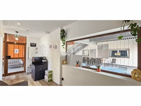location locaux professionnels 3 pièces 56 m² à saint-martin (97150)  2 375 €