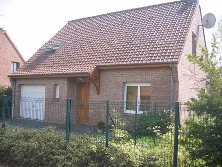 location maison 4 pièces 100 m² à nieppe (59850)  1 300 €