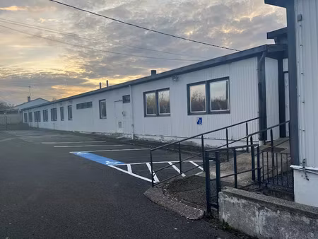 location locaux professionnels 10 pièces 345 m² à laon (02000)  2 500 €