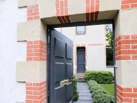 vente maison à nantes rond-point de rennes (44000) : à vendre / 118m² nantes rond-point de