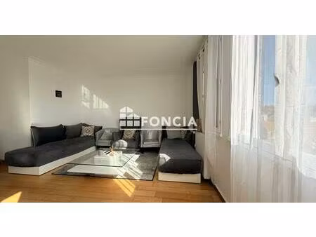 spacieux appartement hyper centre ville