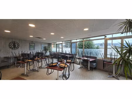 murs et fonds bar -tabac-brasserie et appart f3 les mureaux