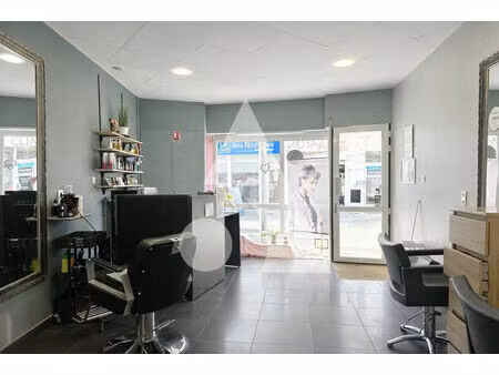 local commercial somain 75 m2