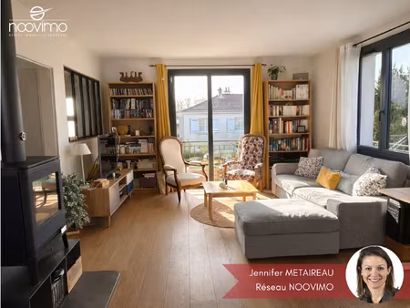 maison 3 chambres + bureau avec garage double au coeur du bou