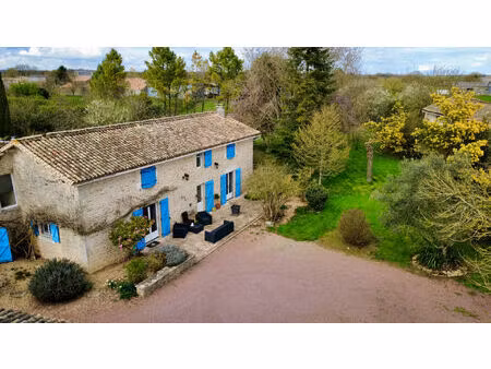 longère et gîte rénovés vançais