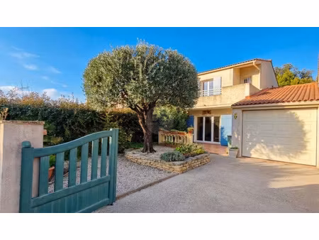maison 4 pièces 90m2 avec garage et jardins saint-raphaël 