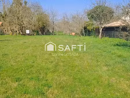 terrain constructible le 1260m²