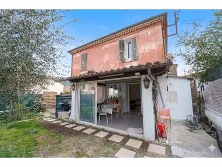 exclusivité contes : grand duplex 4/5 pièces avec jardin et 4 parkings expo ouest