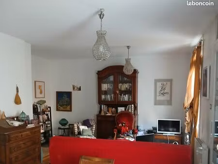 appartement à vendre sur st etienne. t4 de 83 m2 en rdc avec jardin. l'espace comprend un 