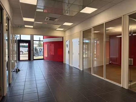 local commercial / bureaux 234m² - zac chateaufarine