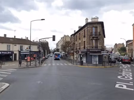à louer : local commercial n°1 – place gabriel péri  vitry-sur-seine