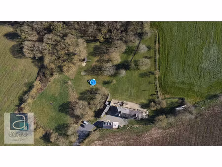 havre de paix en campagne : propriété de caractère avec gîtes près de dinan