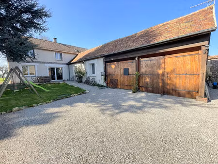 a vendre - maison rénovée de 155 m² à 4 km de chaumont en vexin - 4 chambres - 800 m² de t