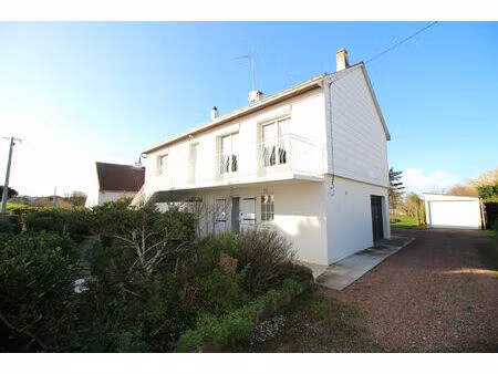 maison type nantaise 5 pièces  3chambres   sous sol total  terrain 1000 m2 à vendre à trig