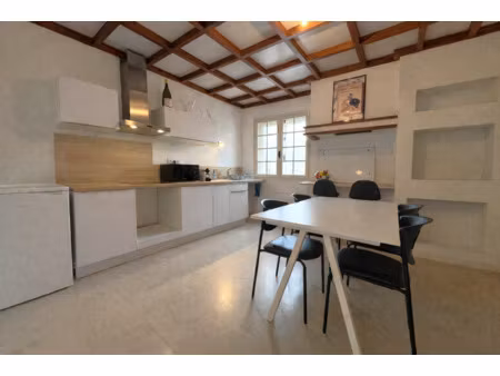 appartement t2 d'environ 44 m2 centre du village de saint-