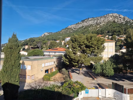 location meuble de type 2 - secteur bas faron - vue degage