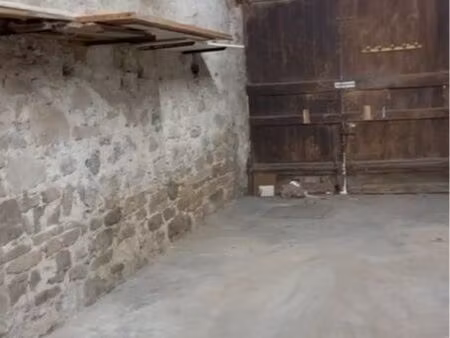 location garage / local 65m2 - centre ville le muy