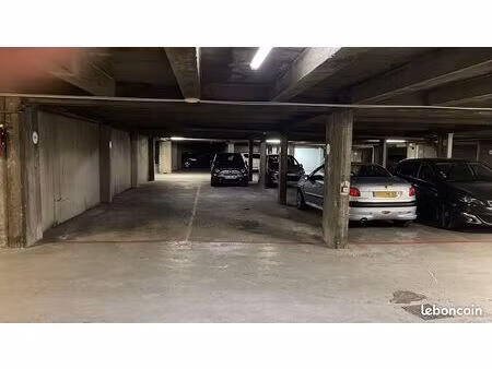 2 parkings (en enfilade) rue e nortier à neuilly/seine