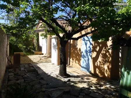 petite maison deux chambres à sollies pont