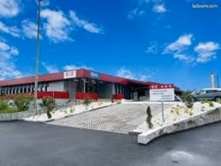 location place de parking poids lourds