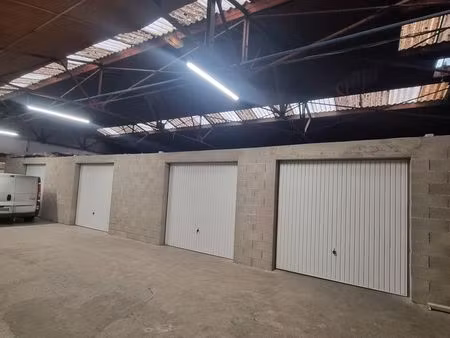 local de stockage - box 42m2 - accès 24/7 - chemin marceau