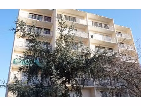 location appartement  m² t-1 à fresnes  890 €