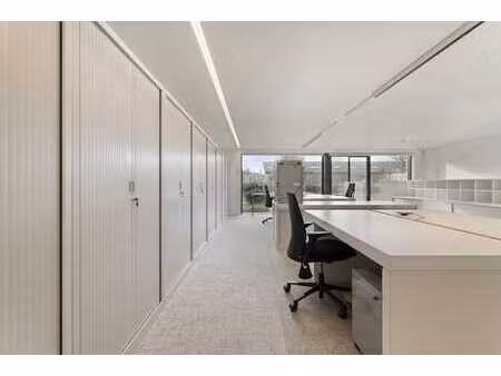 espace de bureau moderne d'environ 233 m² à vendre à kuurne