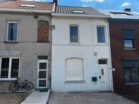 maison de rangée rénovée situé au calme!