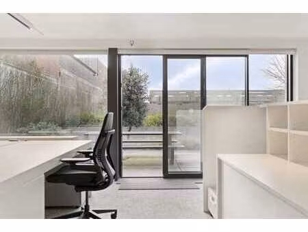 espace de bureau moderne d'environ 233 m² à vendre à kuurne
