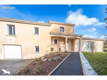 pavillon 6 pièces 155 m²