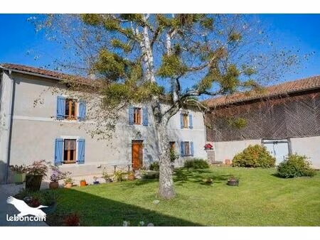 ferme 9 pièces 280 m²