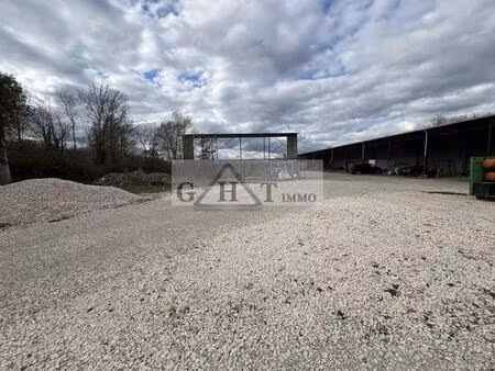 entrepot 5800 m² + 12 000 m² de terrain a sivry courtry