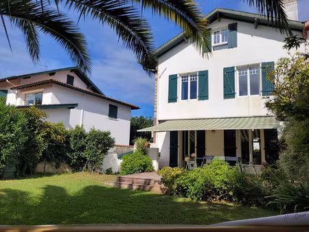 quartier des arènes