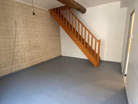 intra-muros  appartement de type p2 entièrement rénové