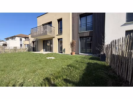 le mesnils saint denis - appartement 3 chambres avec jardin