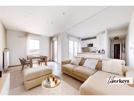 appartement t3 récent de standing avec balcon – centre de saint-laurent-de-mure