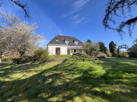 maison 175 m2 avec jardin 3.700 m2 + garage double 82.5 m2 e