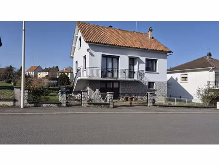 maison rénovée de 120 m2 centre-bourg de magnac-bourg te