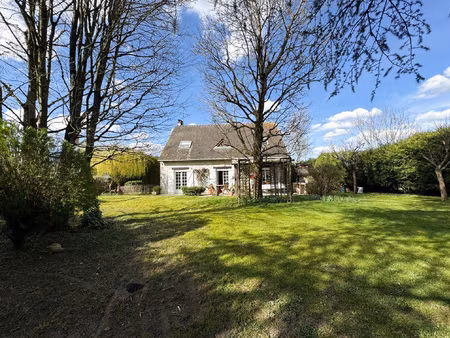 thiers-sur-thève  maison individuelle élevée sur sous-sol to